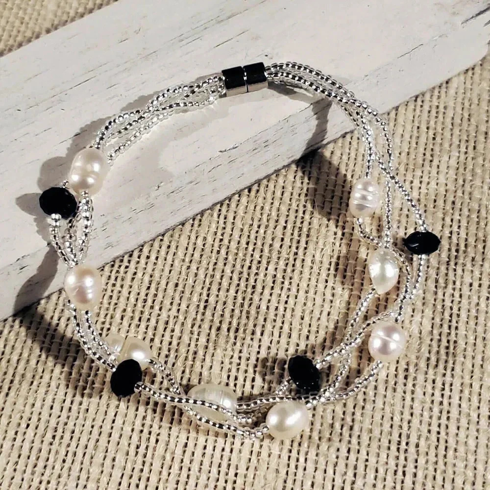 Handcrafted Freshwater Pearl Austrian Crystal White Black Twist Bracelet